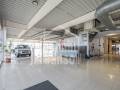Multiservice-Vorzeigegebäude im Industriegebiet von Mahón, Menorca.
