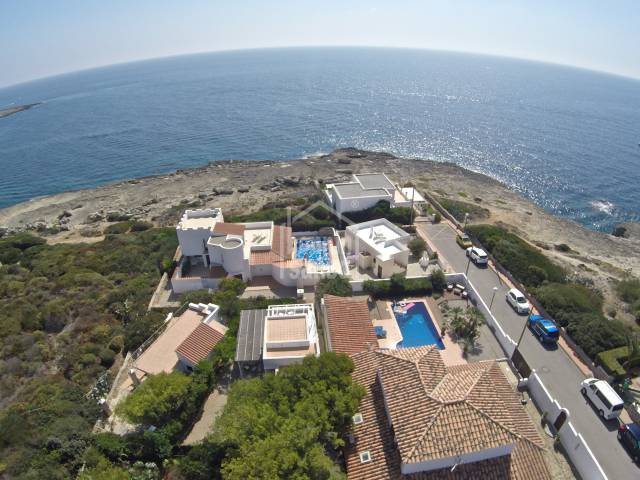 ENCANTADORA CASA EN LA PRECIOSA CALA ALCAUFAR