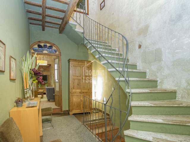 Casa di carattere ristrutturata con eleganza nel cuore di Mahón, Minorca