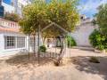Maison de plain-pied avec patio et garage au cœur de Mahón, Minorque