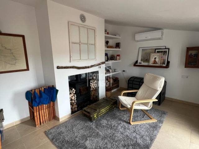 Extraordinari habitatge tipus dúplex situat a la segona planta d’un edifici amb ascensor.