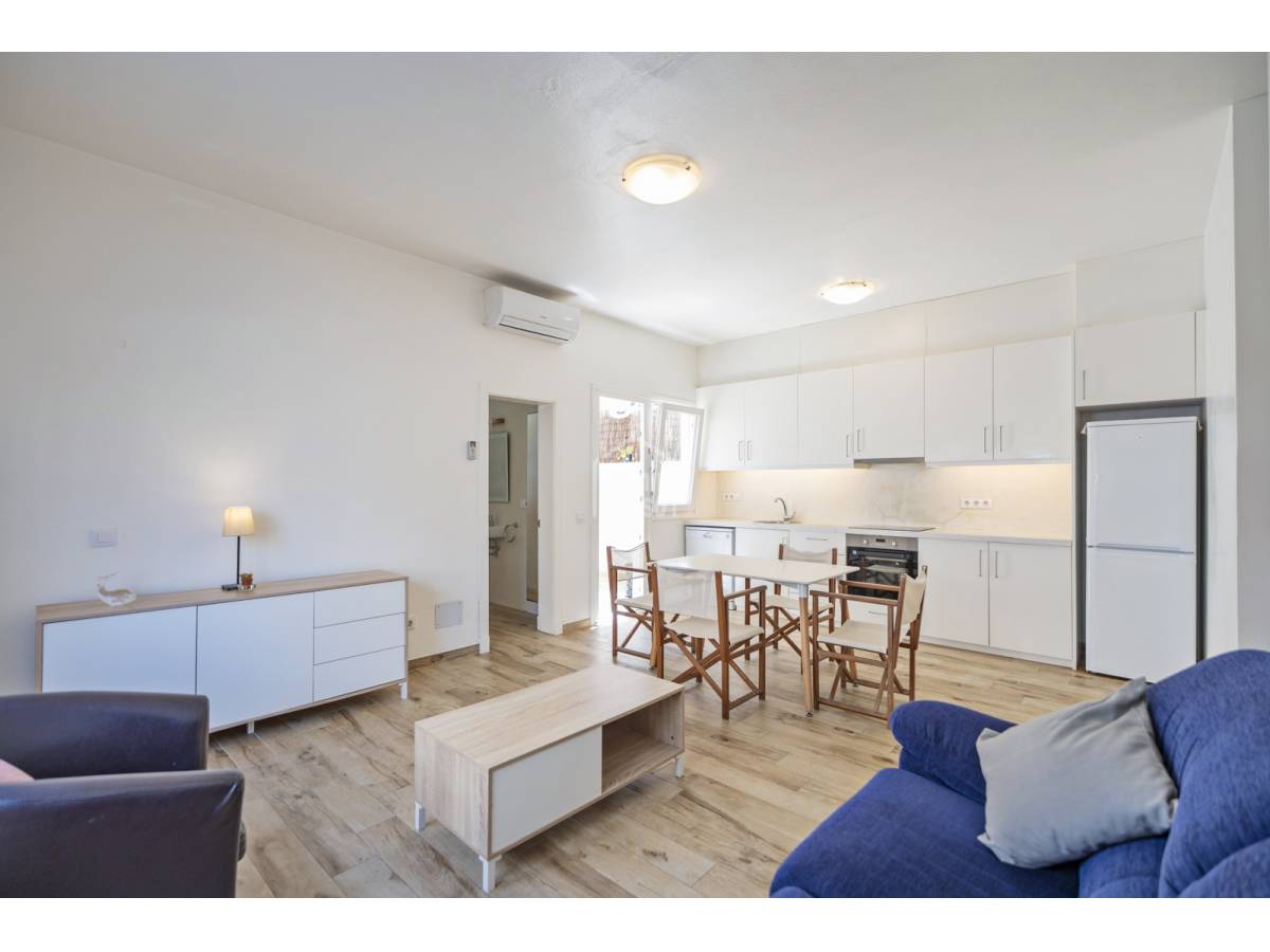 Atractivo Apartamento en Planta Baja en el Centro de Es Mercadal, Menorca