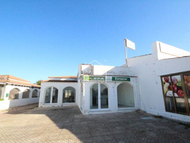 Local en zona comercial de Cap d'Artruix, Ciutadella, Menorca