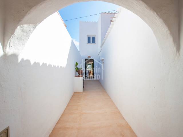Charmantes Reihenhäuschen mit Hof und Terrassen, Son Vilar, Es Castell, Menorca.