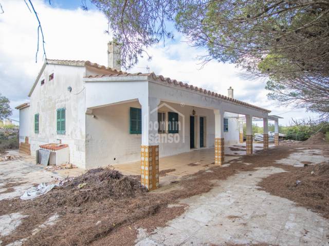 Casa ubicada en el campo en la afueras de San Luis, Menorca
