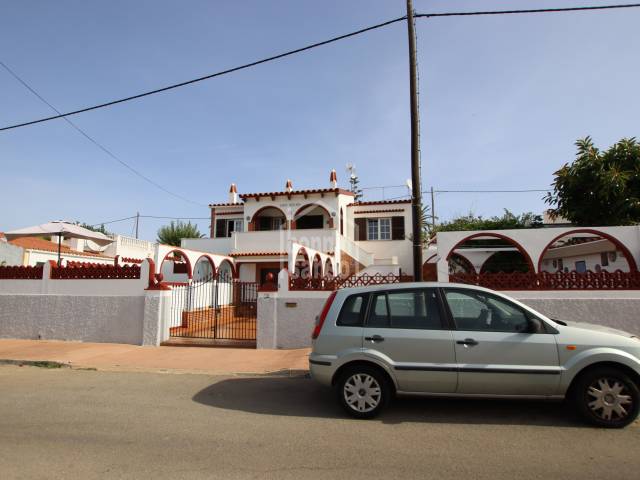 Villa con licencia turistica en zona tranquila de Calan Porter. Menorca