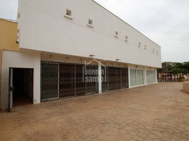 Commercial premises located just a short walk from the beach at Punta Prima, Sant Lluis