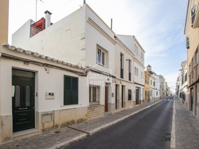 Ground floor property with patio in Mahón, Menorca