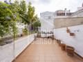 Interesante casa de pueblo con jardin en Alayor, Menorca.