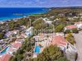 Impresionante villa mediterranea con magnificas vistas sobre la costa sur. Santo Tomas. Menorca.