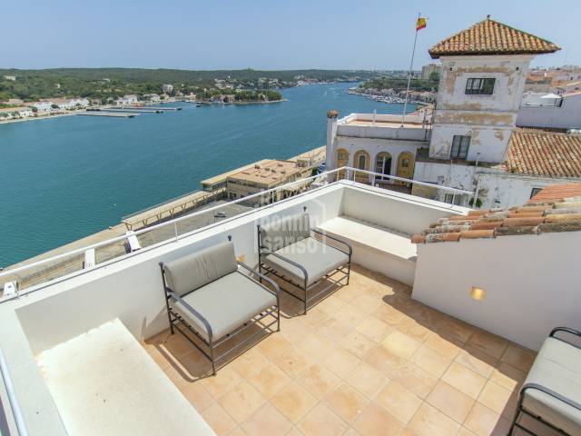Fantastic historical town house, exclusively renovated, with several terraces and views over the harbor and the old town