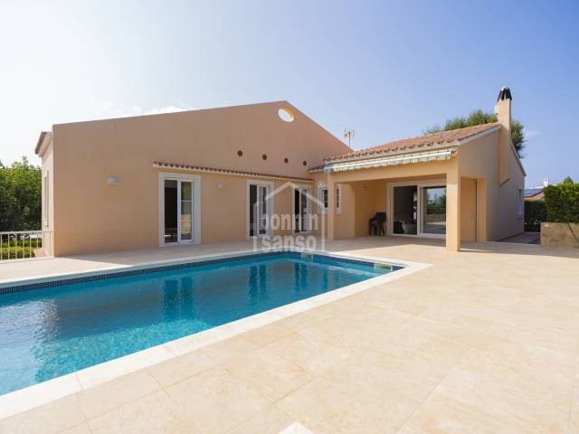 Fabulosa casa en Cala Llonga, Mahón, Menorca