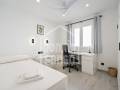 Elegante Apartamento Costero con Terraza Privada y Vistas al Mar en Salgar, Menorca