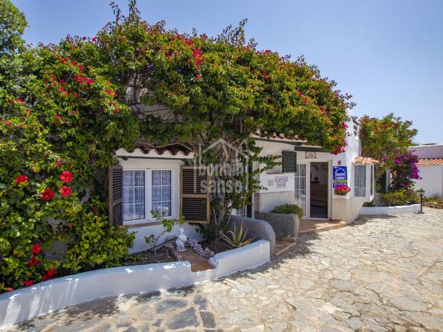Wunderschöne Villa in gepflegter Anlage in erster Meereslinie in Cap d'Artrutx, Menorca