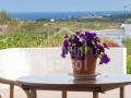 Encantador chalet mediterráneo con vistas al mar y piscina privada en Cala Llonga, Menorca