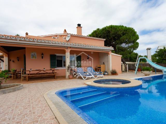 Villa with independent apartment an barbecue area in Son Vilar, Menorca