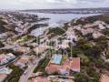 Chalet con piscina y vistas al mar en Cala Llonga, Menorca