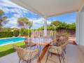 Invierte en Calidad de Vida y Rentabilidad: Villa con Licencia Turística en Son Parc, Menorca