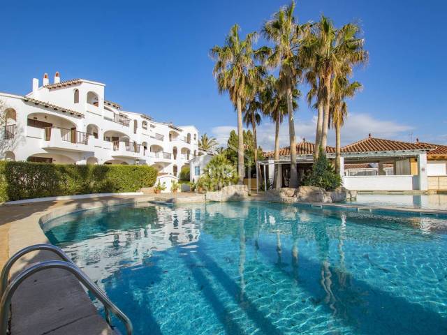 ESCLUSIVA. Appartamento turistico in esercizio in un piacevole complesso a Cala en Porter, Menorca.