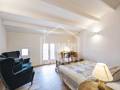 Elegancia atemporal y confort contemporáneo en una casa de pueblo restaurada con exquisito gusto. Alayor. Menorca