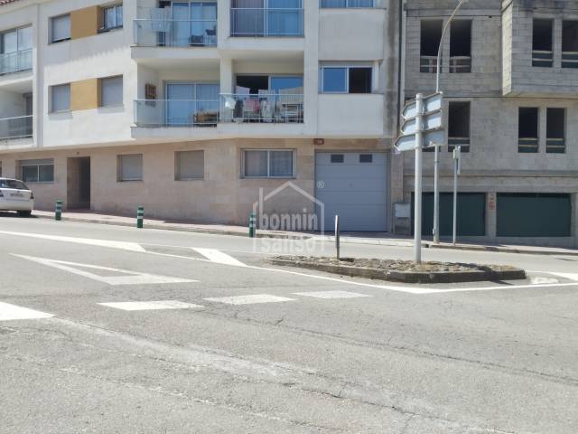 SPACIEUSE PLACE PARKING , MERCADAL, MENORCA.