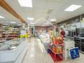 Local comercial en venta con explotación activa de supermercado sito en Cap Artruix, Ciutadella, Menorca