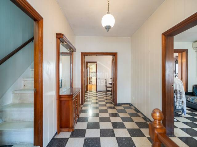 Charmantes Stadthaus im Herzen von Es Castell – mit viel Potenzial und Charakter, Menorca