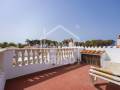 EN EXCLUSIVA. Bungalow de 3 dormitorios con jardín y piscina comunitaria en Los Delfines