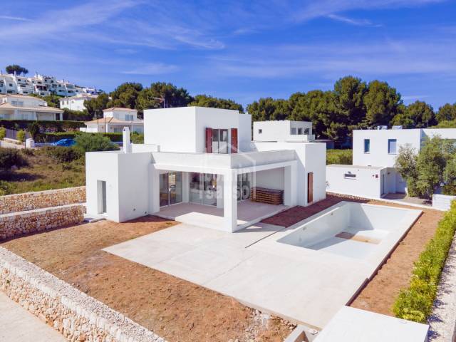Sa Tamarells ubicada en la prestigiosa urbanización de Coves Noves, Menorca