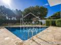 Spacious apartment on the water's edge in Cala Moli, Menorca