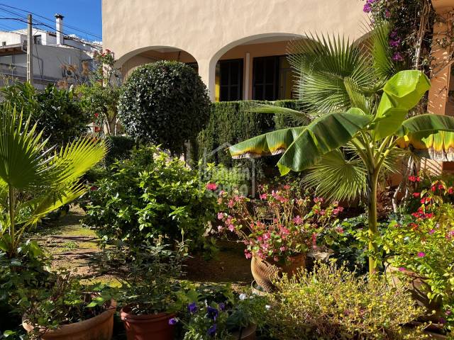 Family house in Cala morlanda with garage and garden, Mallorca