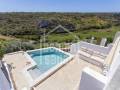 Encantadora casa con piscina en Calan Porter, Menorca.