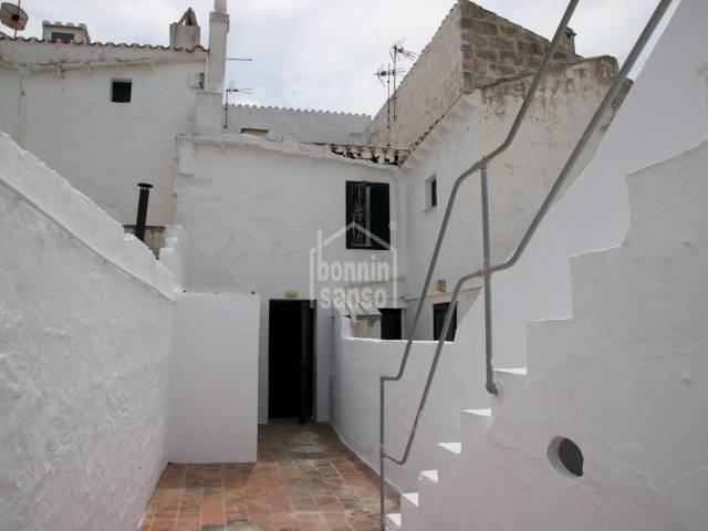 Casa de pueblo en el entorno del centro histórico de Mahón, Menorca