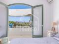 Villa excepcional orientada al sur con vistas al mar en Punta Prima, Menorca