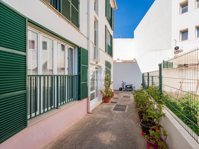 EXCLUSIVE. Ground floor property in Mahón, Menorca.