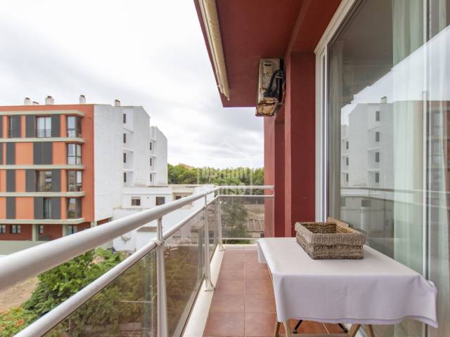 Third floor with lift access in residential area of Mahón, Menorca