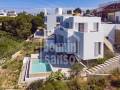 Chalet de diseño contemporáneo de nueva construcción en Cala Llonga, Mahón