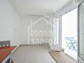 Casa en venta con patio, terraza y múltiples posibilidades, Mahón, Menorca