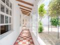 Maison de plain-pied avec patio et garage au cœur de Mahón, Minorque