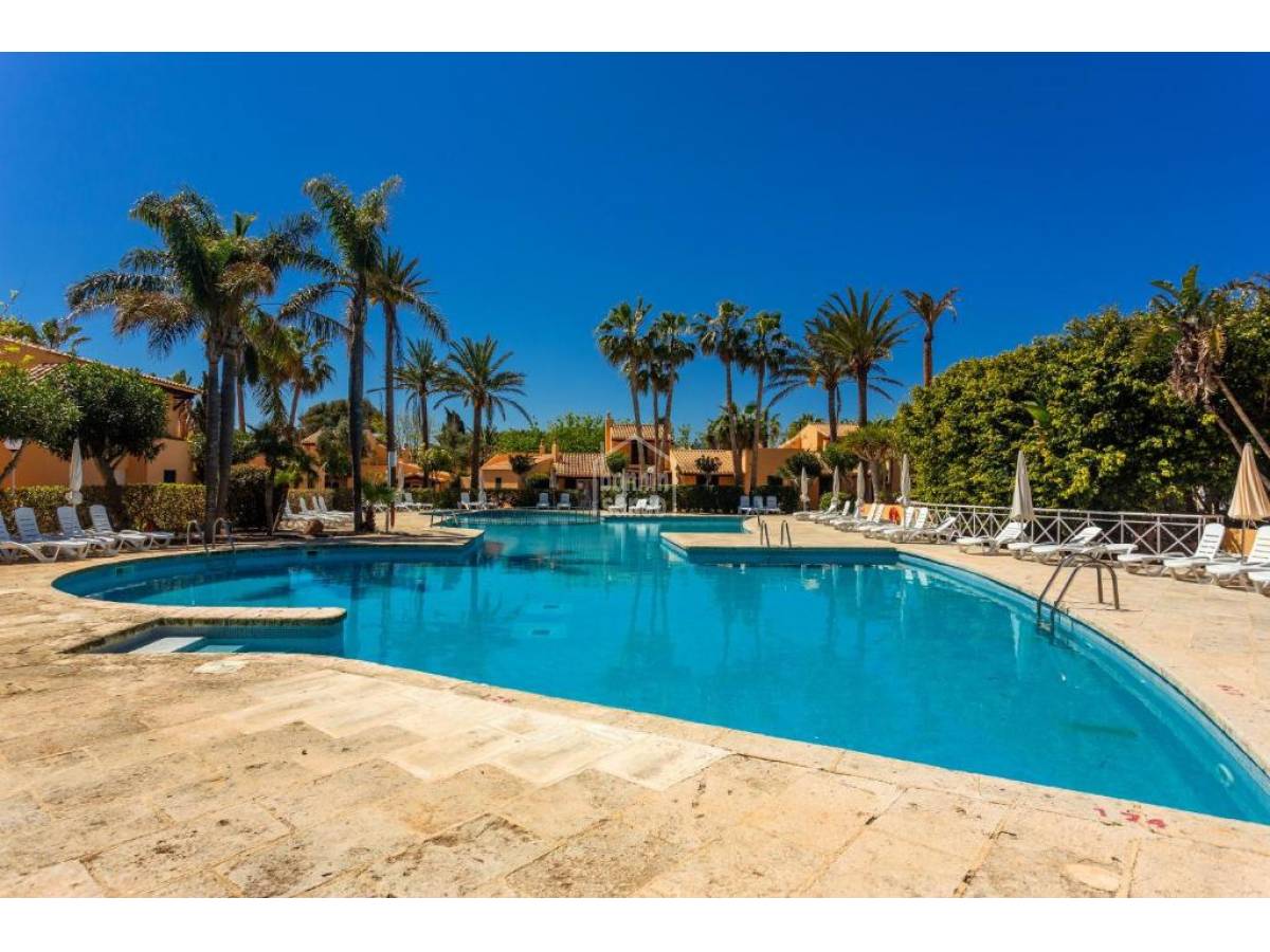 Encantador bungalow en uno de los complejos más cotizados en la zona, Son Xoriguer, Ciutadella, Menorca