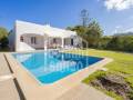 Villa mit Pool und Touristenlizenz in Calan Bosch, Ciutadella, Menorca, Balearen