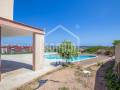 Espectacular chalet de lujo de 300m² con vistas al puerto de Mahón, Menorca