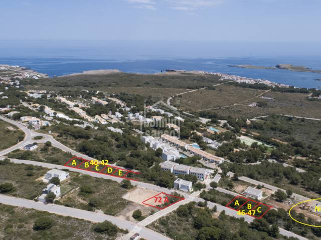 Parcela edificable con vistas al mar. Coves Noves. Menorca.