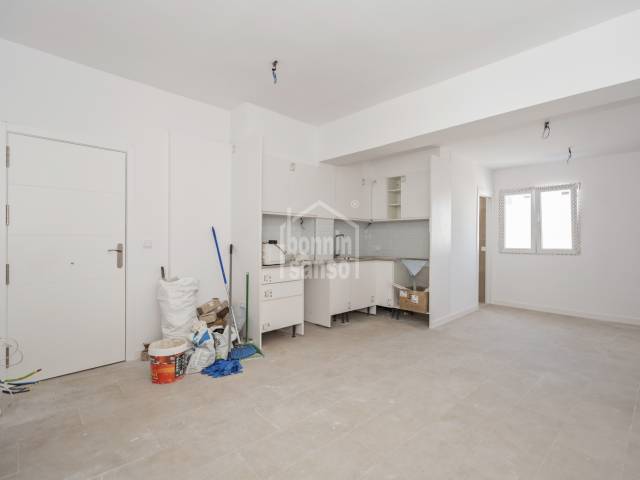 Primer pis reformat a Mahón, Menorca