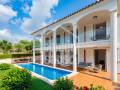 Chalet con encanto mediterráneo y vistas al mar en Cala Ratolí, Menorca