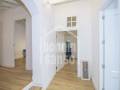 Casa reformada en el centro de Mahón, con local comercial