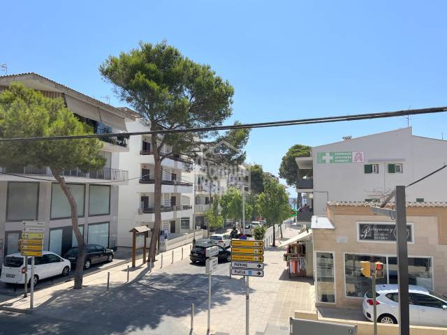 1st floor sunny apartment, centre of Cala Millor, Mallorca