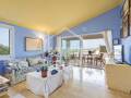 Encantador chalet mediterráneo con vistas al mar y piscina privada en Cala Llonga, Menorca
