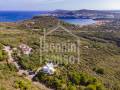 Fantástica villa en la costa norte de Menorca, en medio de un parque natural y cerca del mar