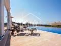 Villa impressionant a la costa sud amb vistes a la mar i piscina infinita a Torret de Baix, Binibeca, Menorca